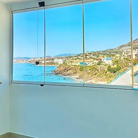 Keywise Beachhouse Oceanblue Duplex De Lujo En Primera Linea Con Vistas Espectaculares , Solarium Privado Y Piscina Benalmádena