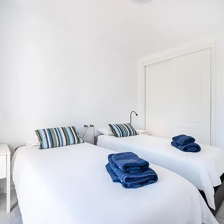 Keywise Beachhouse Oceanblue Duplex De Lujo En Primera Linea Con Vistas Espectaculares , Solarium Privado Y Piscina * Benalmádena