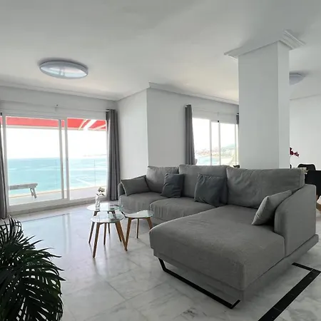 Keywise Beachhouse Oceanblue Duplex De Lujo En Primera Linea Con Vistas Espectaculares , Solarium Privado Y Piscina Daire Benalmádena
